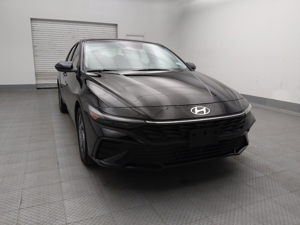 2025 Hyundai Elantra in Lakewood, CO 80215 - 18141090 14
