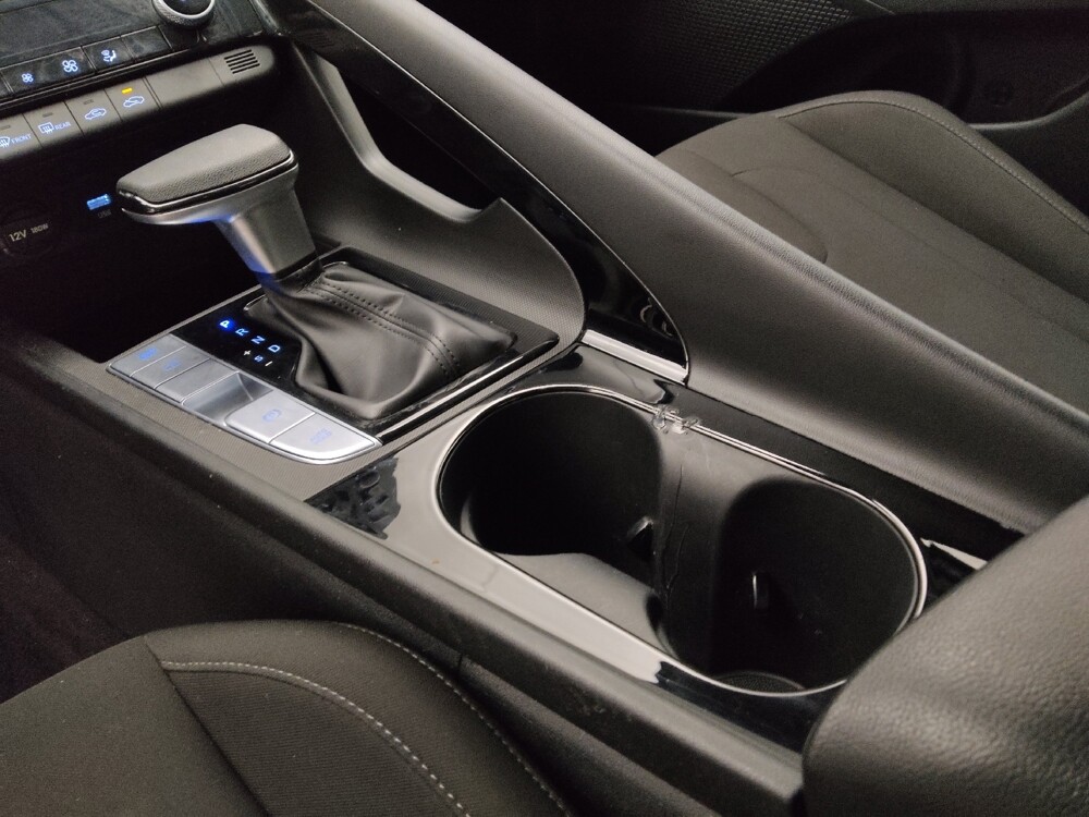 2025 Hyundai Elantra in Lakewood, CO 80215 - 18141090 26