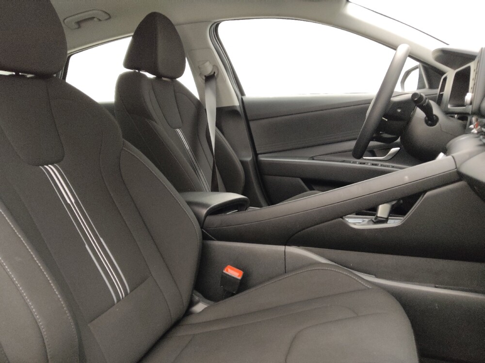 2025 Hyundai Elantra in Lakewood, CO 80215 - 18141090 21