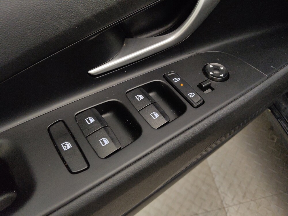2025 Hyundai Elantra in Lakewood, CO 80215 - 18141090 27