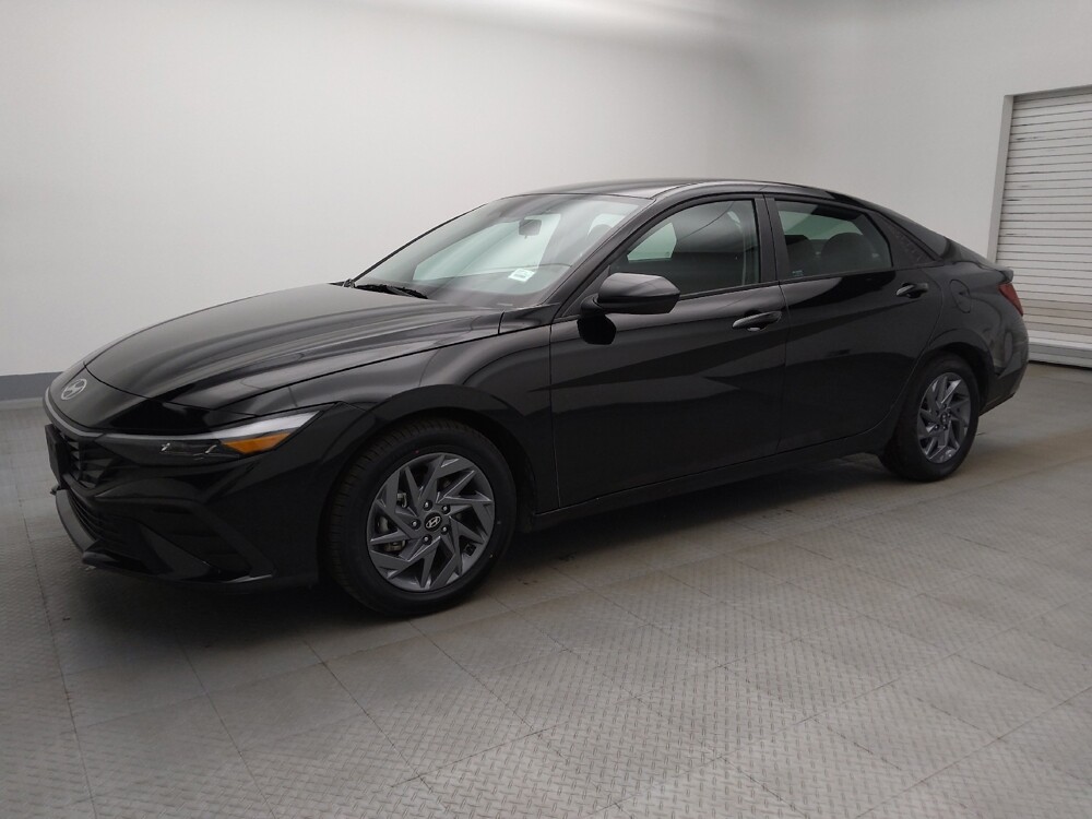 2025 Hyundai Elantra in Lakewood, CO 80215 - 18141090 2