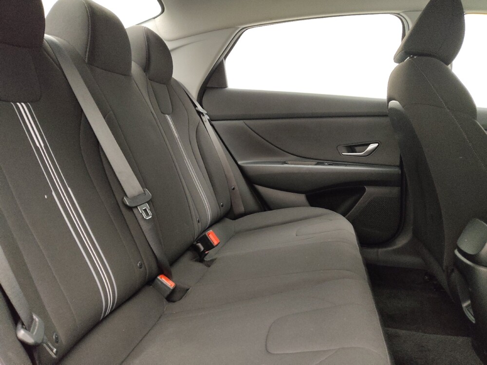 2025 Hyundai Elantra in Lakewood, CO 80215 - 18141090 19