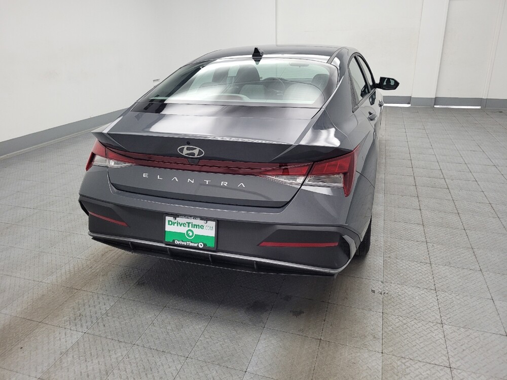 2025 Hyundai Elantra in Memphis, TN 38128 - 18141103 7