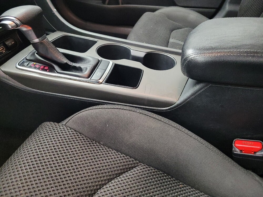 2020 Kia Optima in Memphis, TN 38128 - 18141107 26