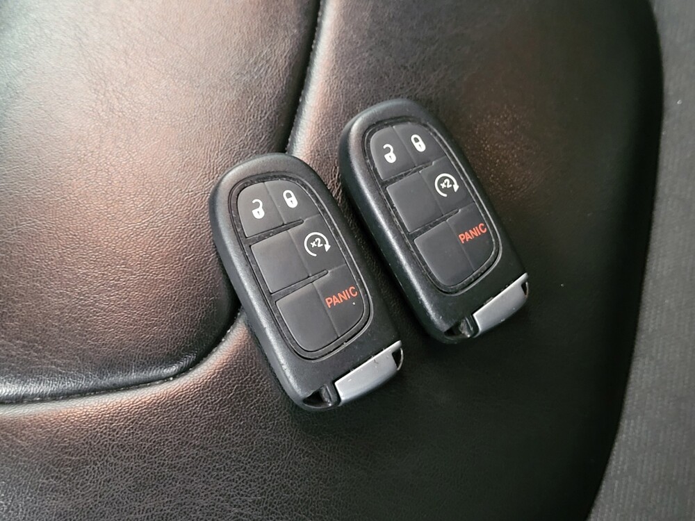 2021 Jeep Cherokee in Houston, TX 77060 - 18141118 32