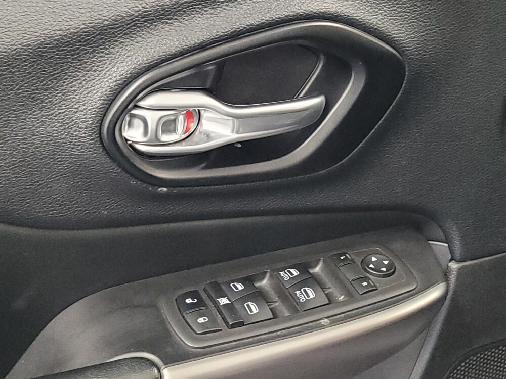 2021 Jeep Cherokee in Houston, TX 77060 - 18141118 27