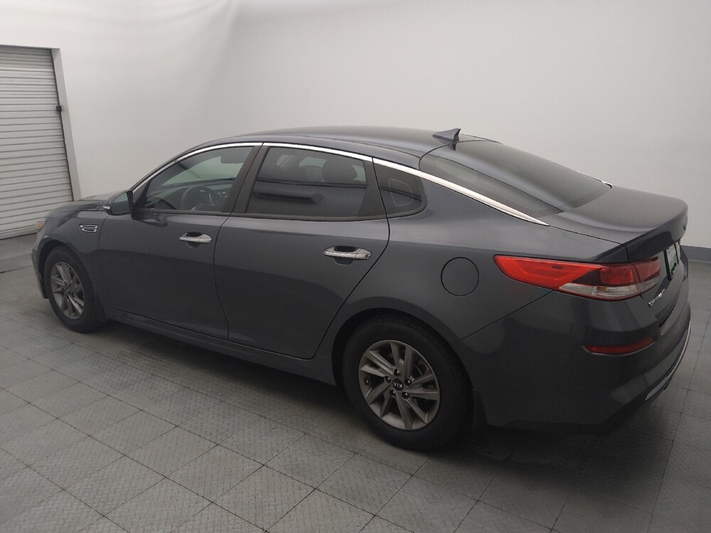 2020 Kia Optima in Live Oak, TX 78233 - 18141123 3