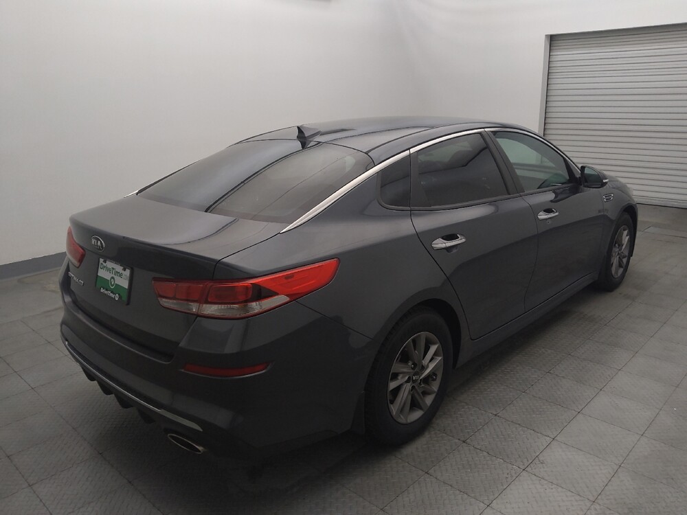2020 Kia Optima in Live Oak, TX 78233 - 18141123 9