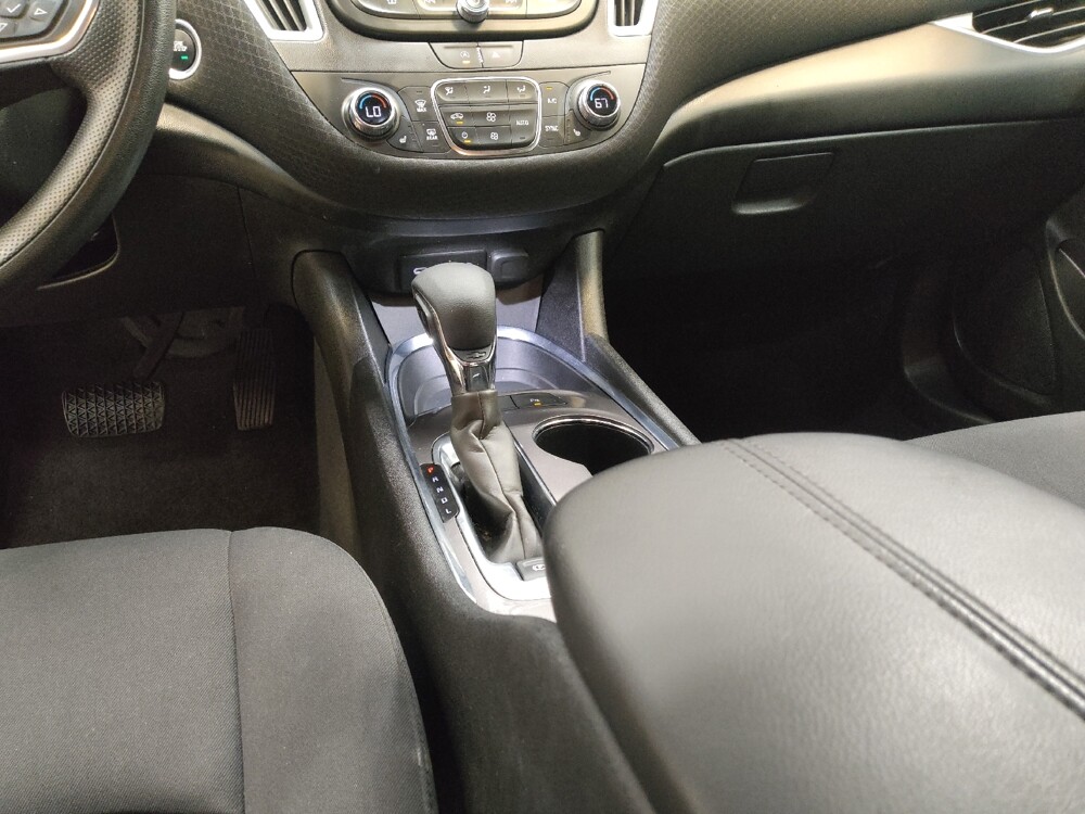 2023 Chevrolet Malibu in Cincinnati, OH 45255 - 18141126 26