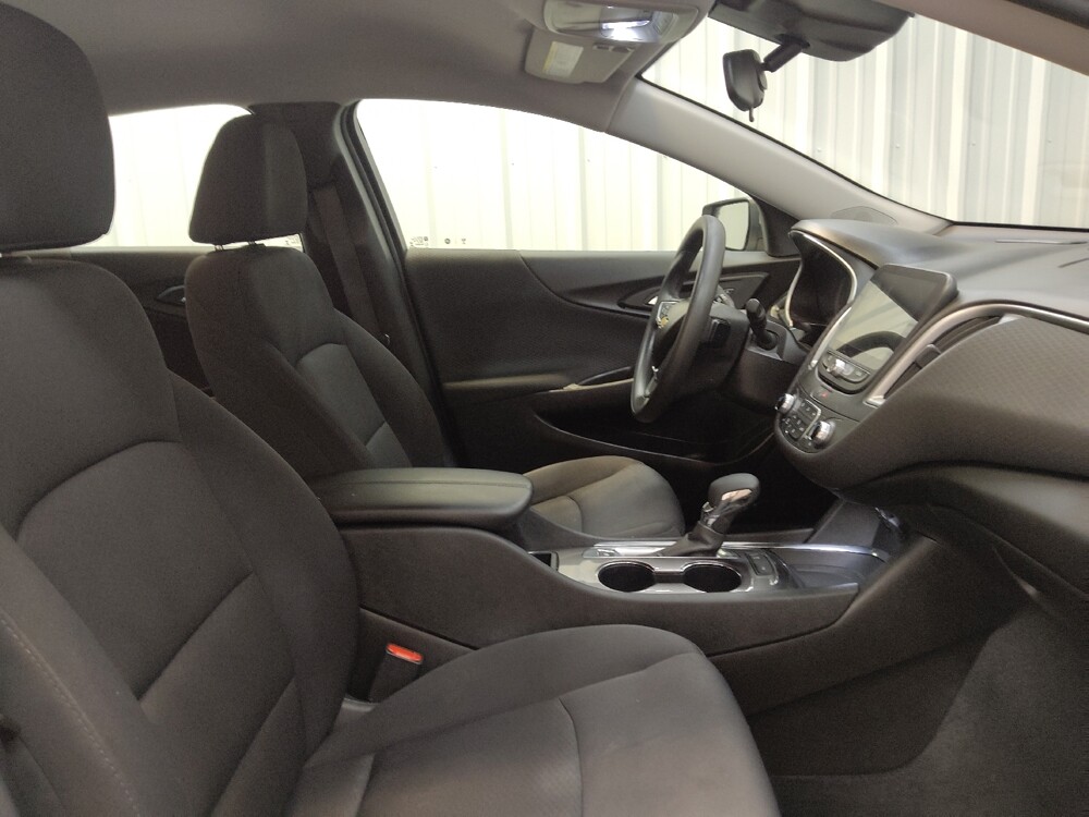 2023 Chevrolet Malibu in Cincinnati, OH 45255 - 18141126 21