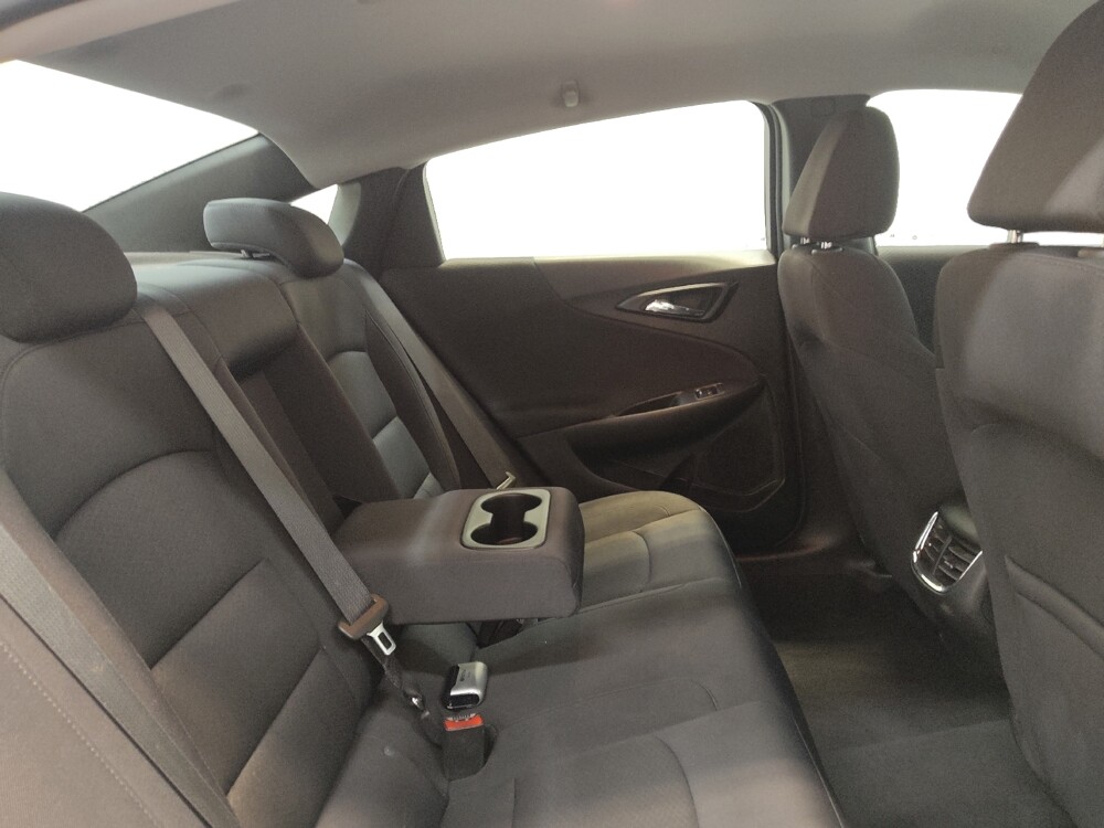 2023 Chevrolet Malibu in Cincinnati, OH 45255 - 18141126 19