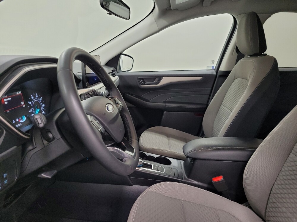 2022 Ford Escape in Langhorne, PA 19047 - 18141147 17