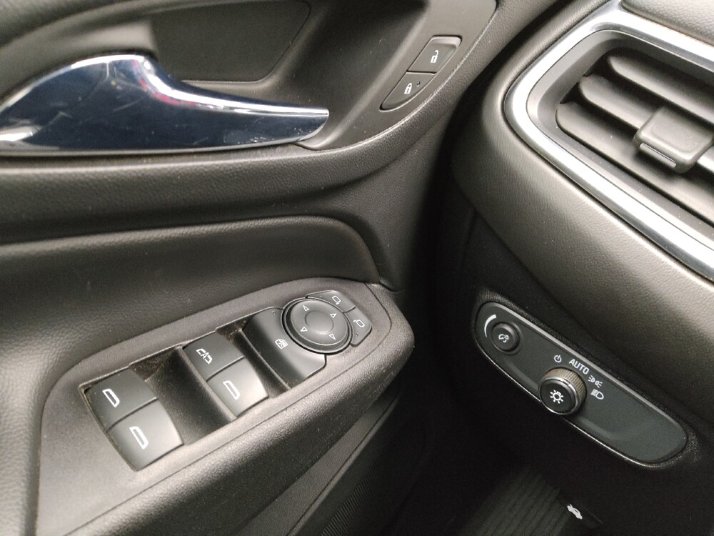 2018 Chevrolet Equinox in St. Louis, MO 63136 - 18141151 27