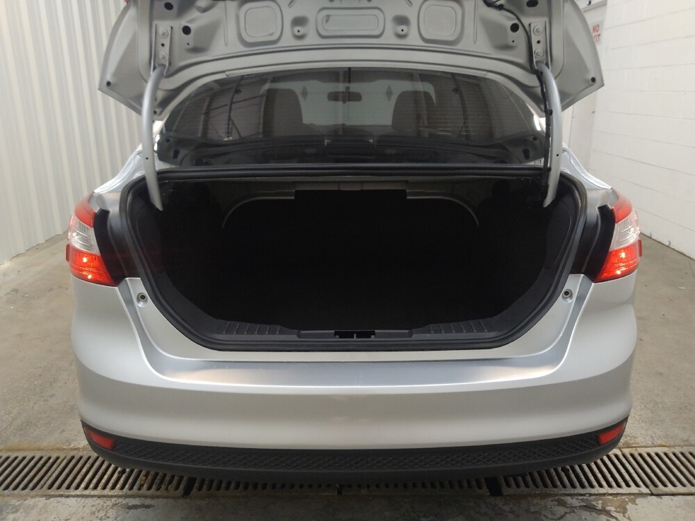 2014 Ford Focus in Cincinnati, OH 45255 - 18141160 29