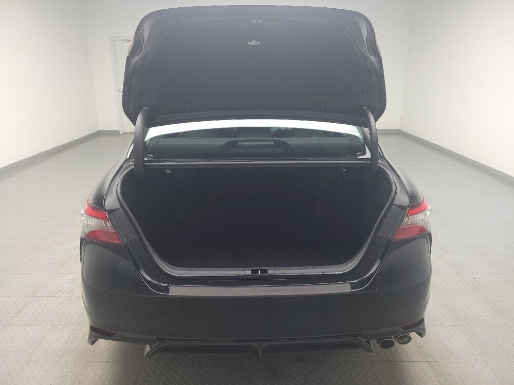 2018 Toyota Camry in Eastpointe, MI 48021 - 18141162 29