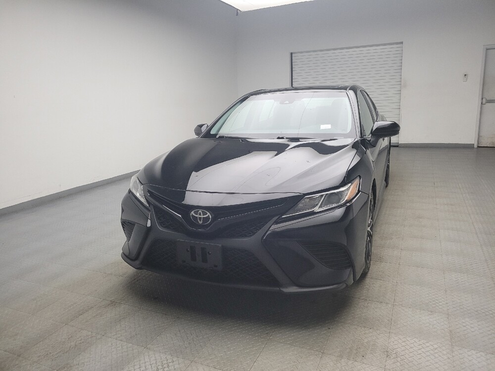 2018 Toyota Camry in Eastpointe, MI 48021 - 18141162 15