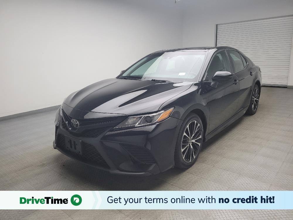 2018 Toyota Camry in Eastpointe, MI 48021 - 18141162