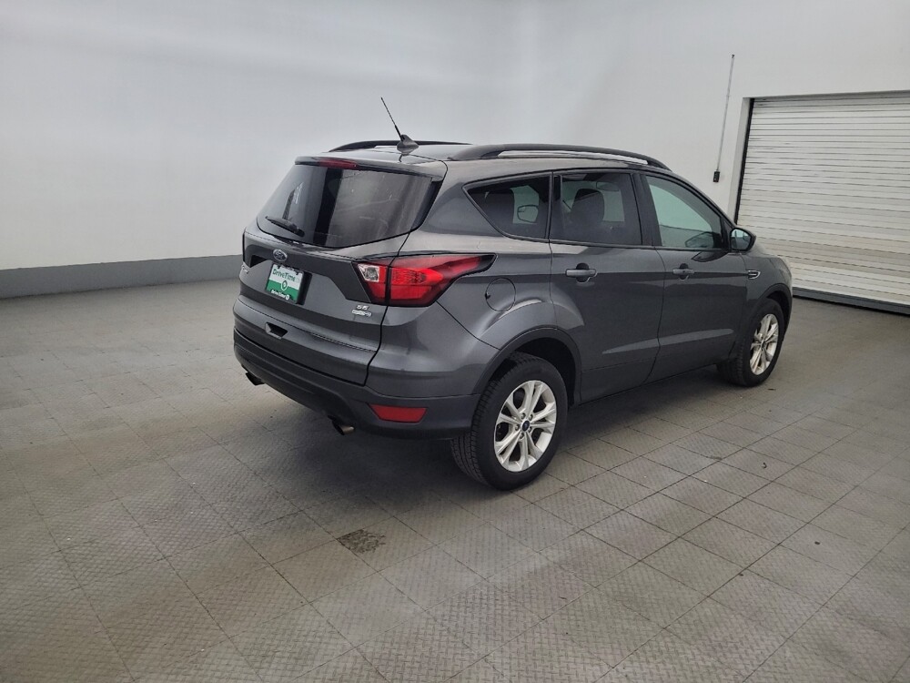 2019 Ford Escape in Temple Hills, MD 20746 - 18141165 9