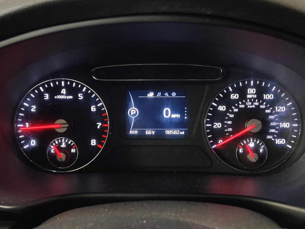 2018 Kia Sorento in Conyers, GA 30094 - 18141172 23