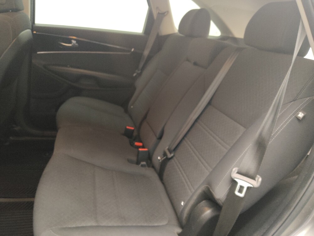 2018 Kia Sorento in Conyers, GA 30094 - 18141172 18