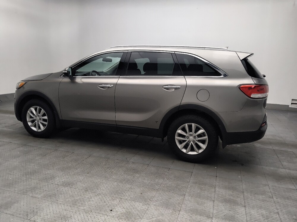2018 Kia Sorento in Conyers, GA 30094 - 18141172 3