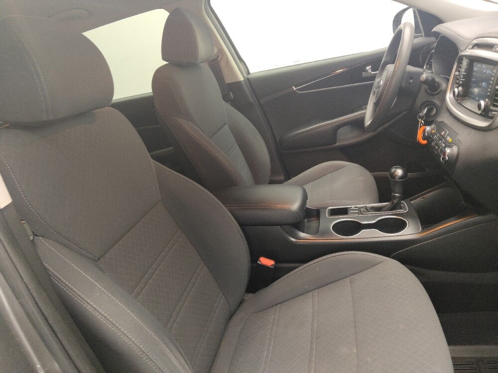 2018 Kia Sorento in Conyers, GA 30094 - 18141172 21