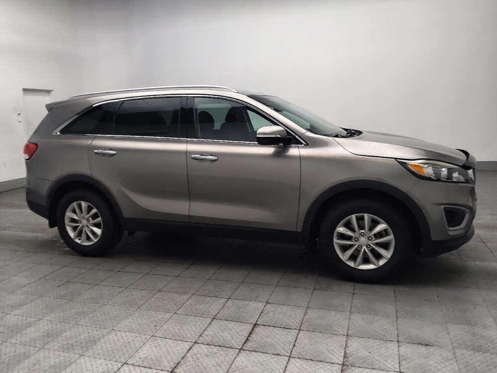 2018 Kia Sorento in Conyers, GA 30094 - 18141172 11