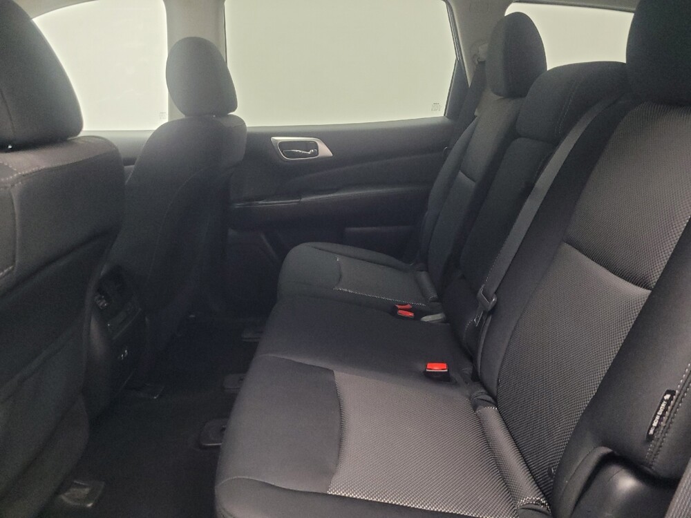 2019 Nissan Pathfinder in Indianapolis, IN 46222 - 18141173 18