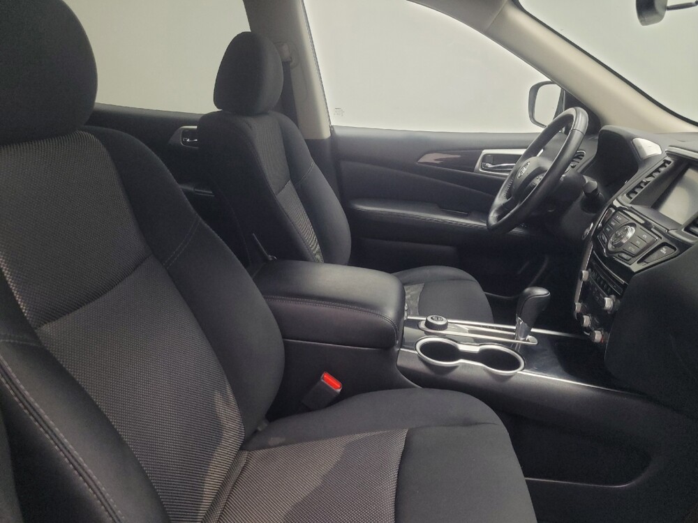 2019 Nissan Pathfinder in Indianapolis, IN 46222 - 18141173 21
