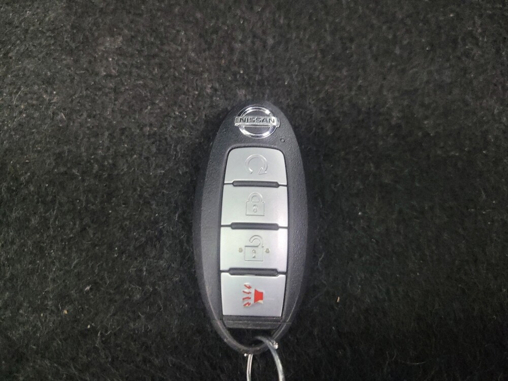 2019 Nissan Pathfinder in Indianapolis, IN 46222 - 18141173 32