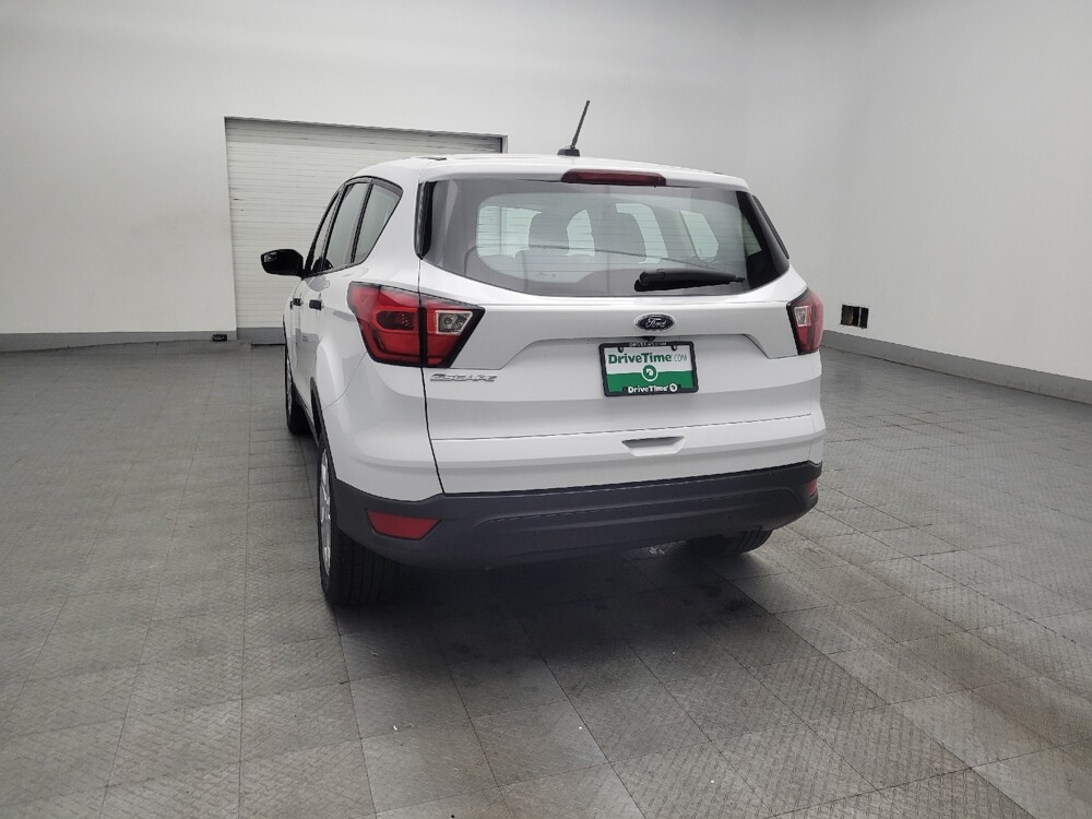 2019 Ford Escape in Conyers, GA 30094 - 18141183 5