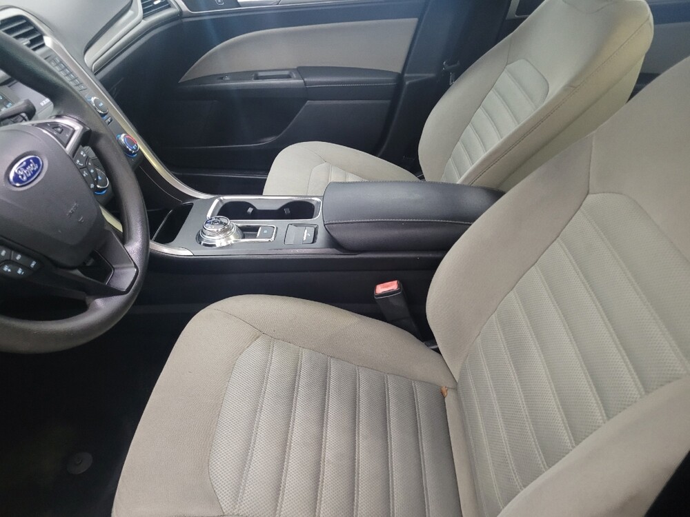 2017 Ford Fusion in Lakeland, FL 33815 - 18141203 17