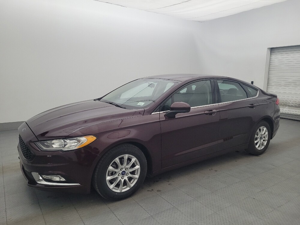 2017 Ford Fusion in Lakeland, FL 33815 - 18141203 2