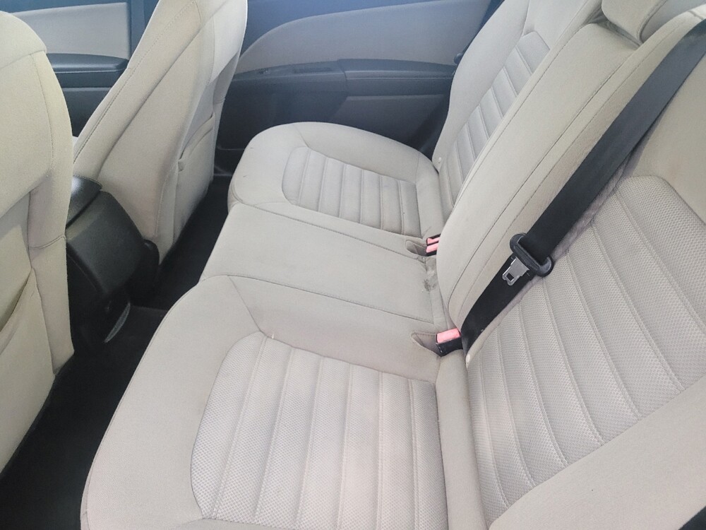 2017 Ford Fusion in Lakeland, FL 33815 - 18141203 18
