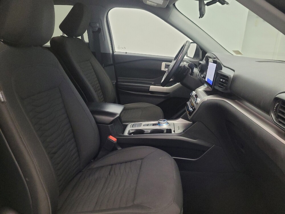 2020 Ford Explorer in Glendale, AZ 85301 - 18141206 21