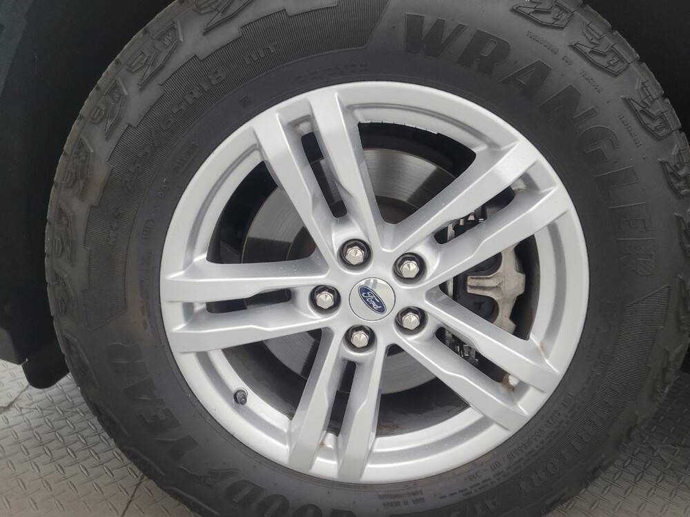 2020 Ford Explorer in Glendale, AZ 85301 - 18141206 31