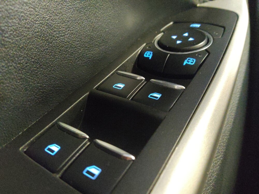 2020 Ford Explorer in Glendale, AZ 85301 - 18141206 27