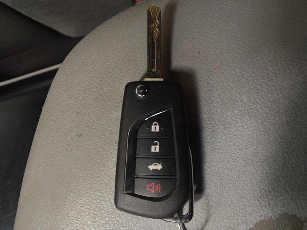 2018 Toyota Camry in Columbus, GA 31909 - 18141208 32