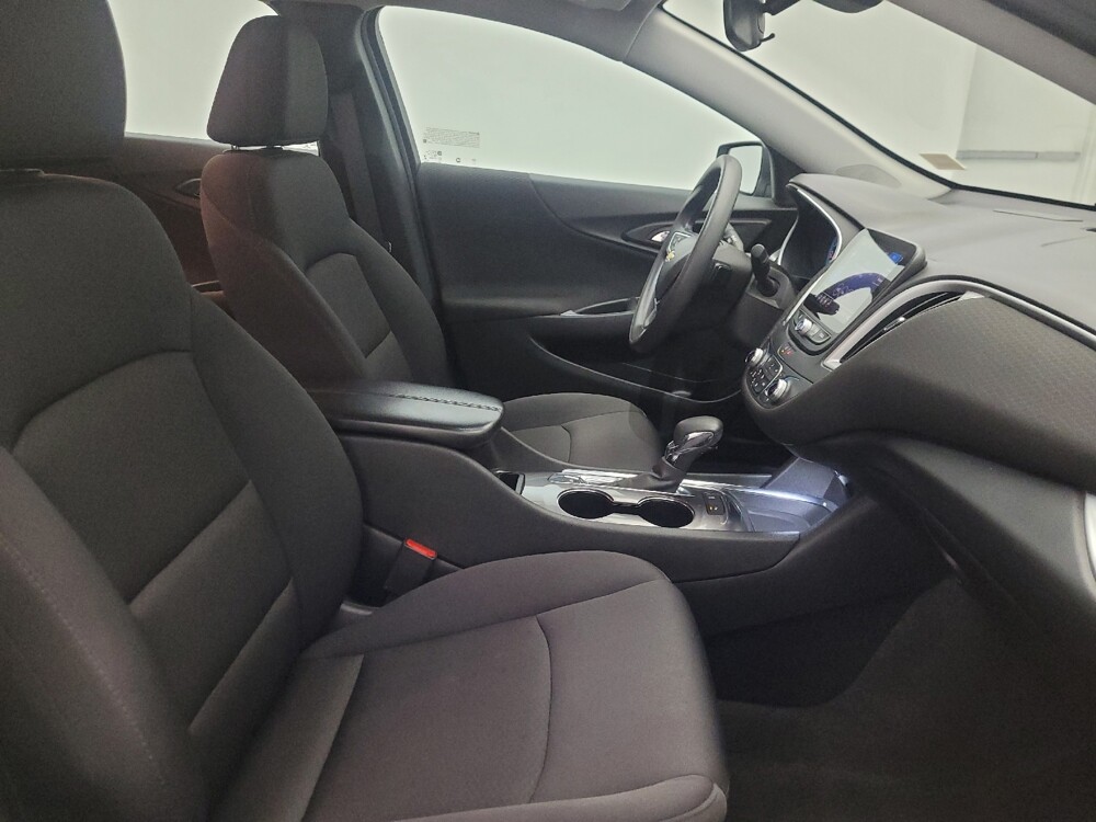 2024 Chevrolet Malibu in Glendale, AZ 85301 - 18141216 21