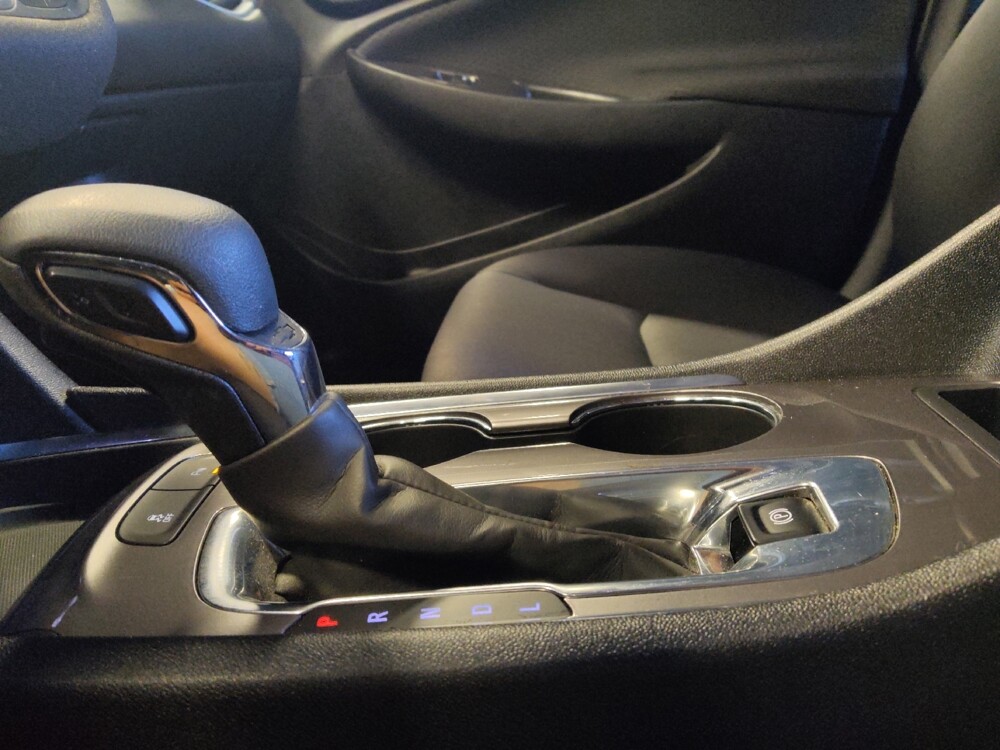 2024 Chevrolet Malibu in Glendale, AZ 85301 - 18141216 26