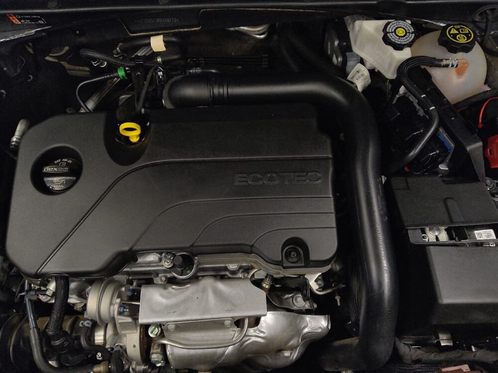 2024 Chevrolet Malibu in Glendale, AZ 85301 - 18141216 30