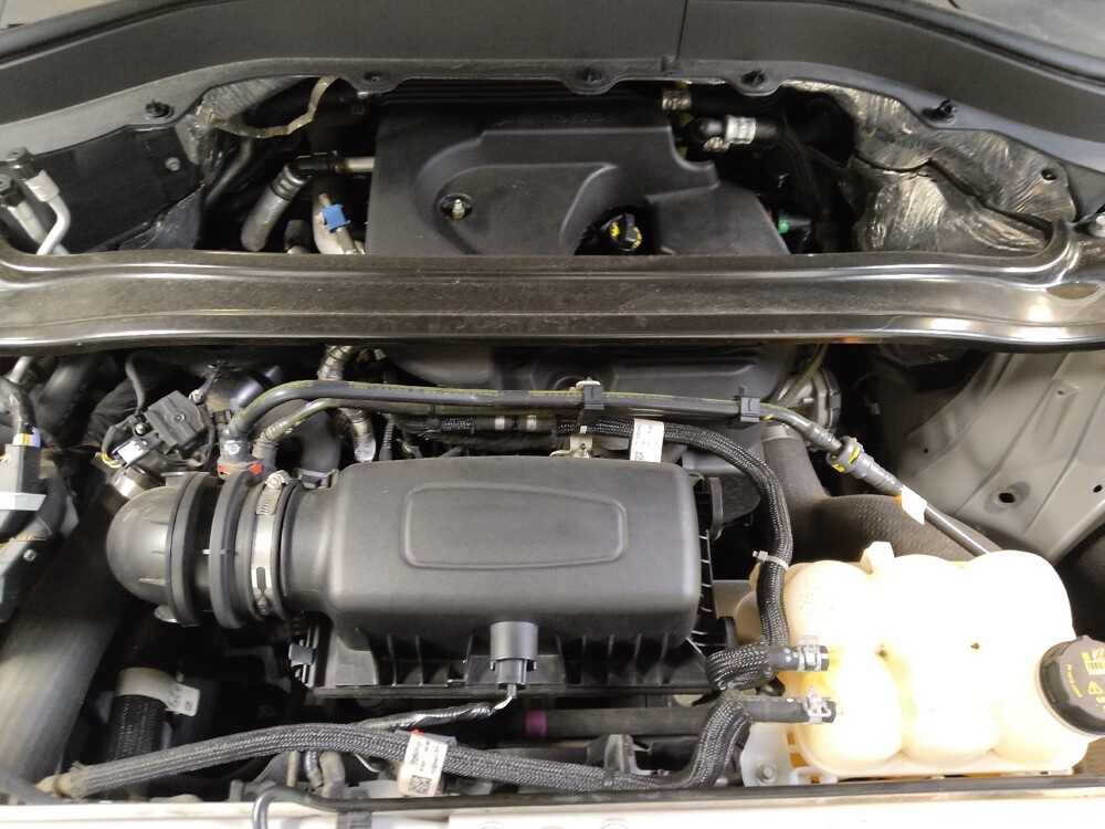2020 Ford Explorer in Tampa, FL 33619 - 18141228 30