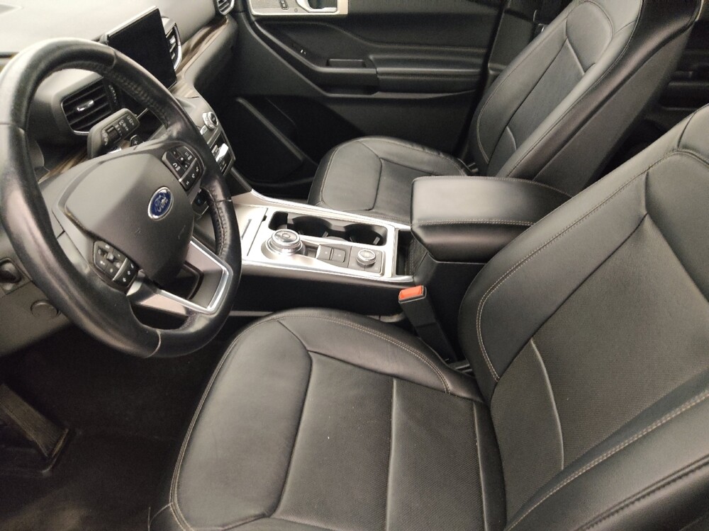 2020 Ford Explorer in Tampa, FL 33619 - 18141228 17
