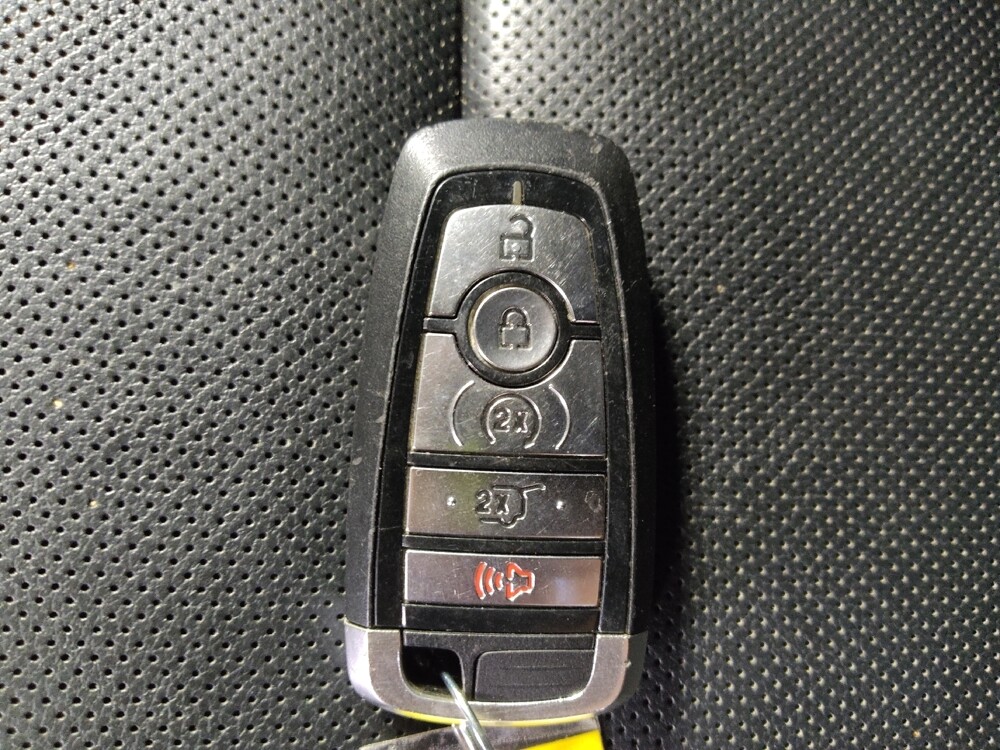 2020 Ford Explorer in Tampa, FL 33619 - 18141228 32