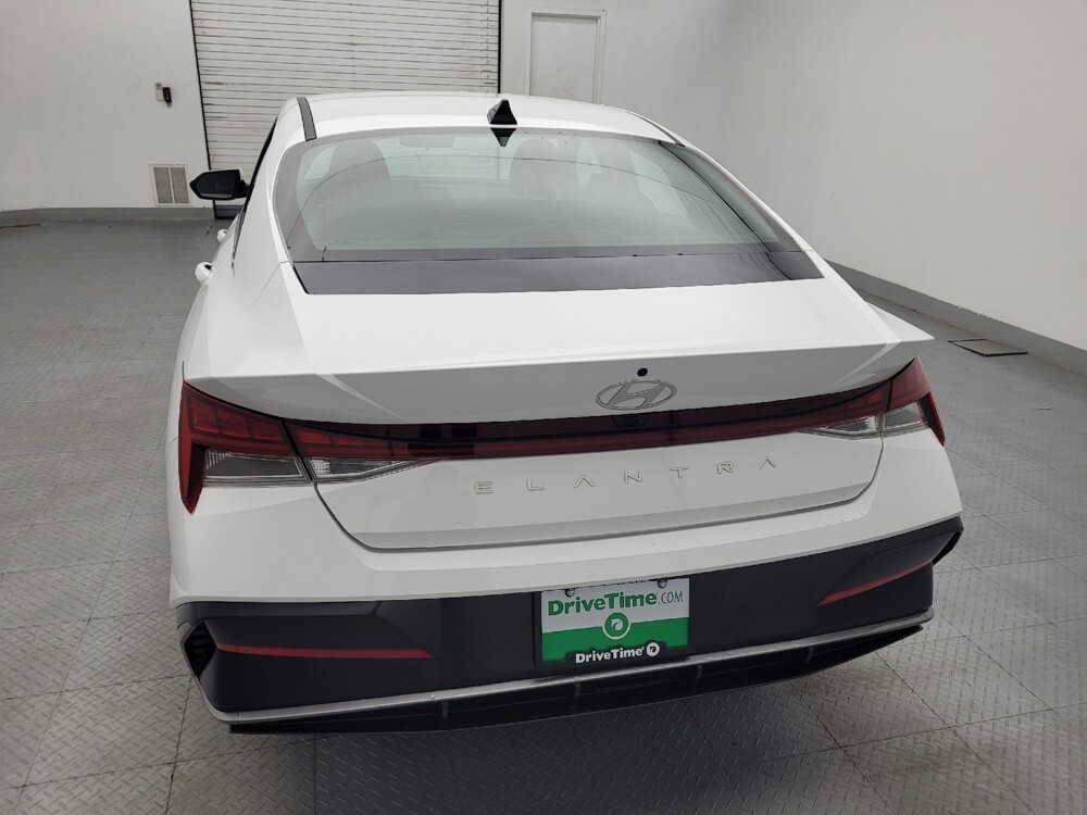 2025 Hyundai Elantra in Greensboro, NC 27407 - 18141229 6