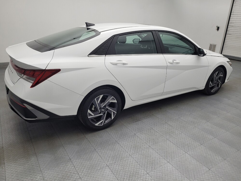 2025 Hyundai Elantra in Greensboro, NC 27407 - 18141229 10