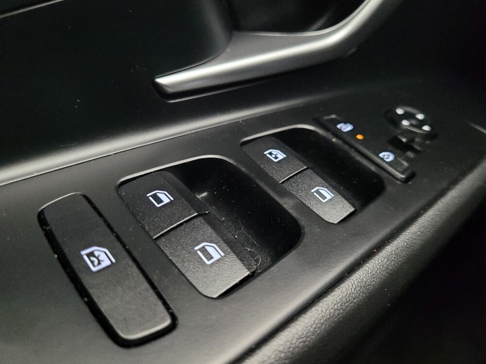 2025 Hyundai Elantra in Greensboro, NC 27407 - 18141229 27