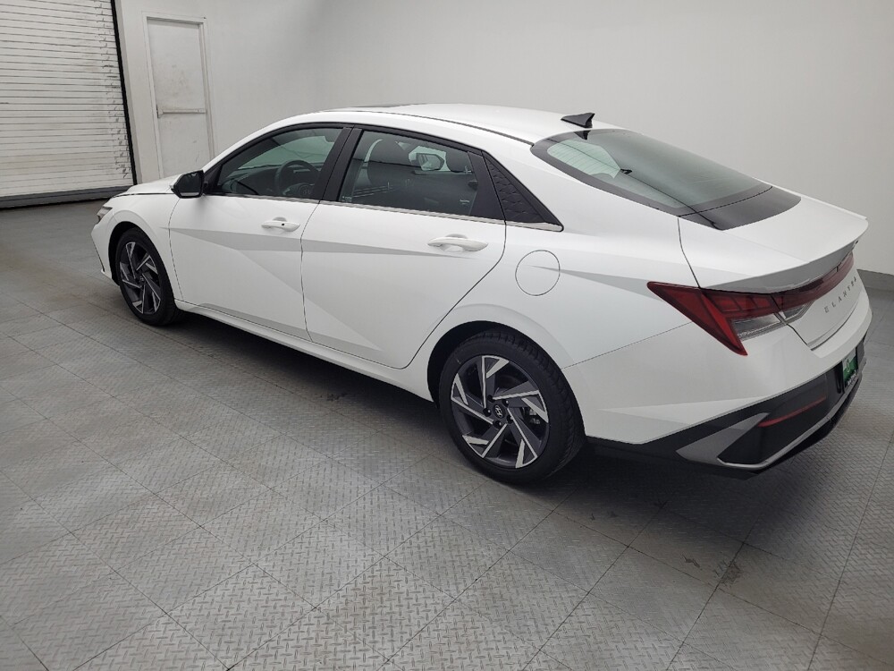 2025 Hyundai Elantra in Greensboro, NC 27407 - 18141229 3