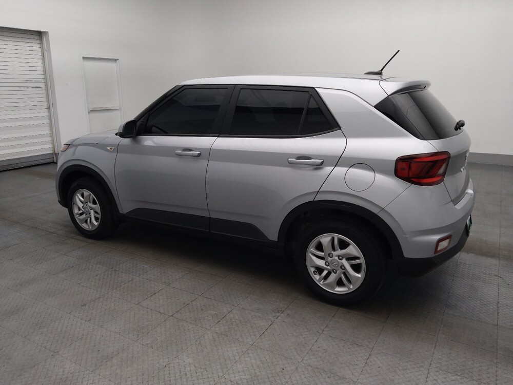 2023 Hyundai Venue in Miami, FL 33157 - 18141232 3