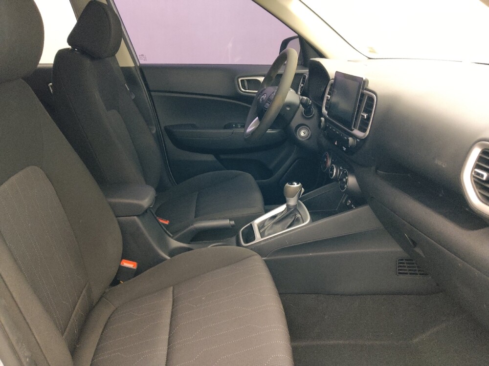 2023 Hyundai Venue in Miami, FL 33157 - 18141232 21